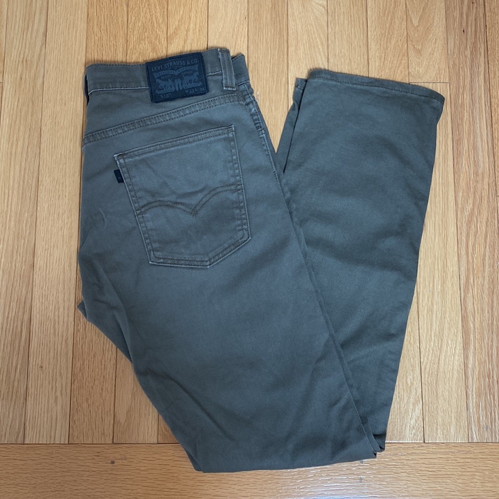 Gently worn Men’s Levi’s 513 W33 L34 army green/grey